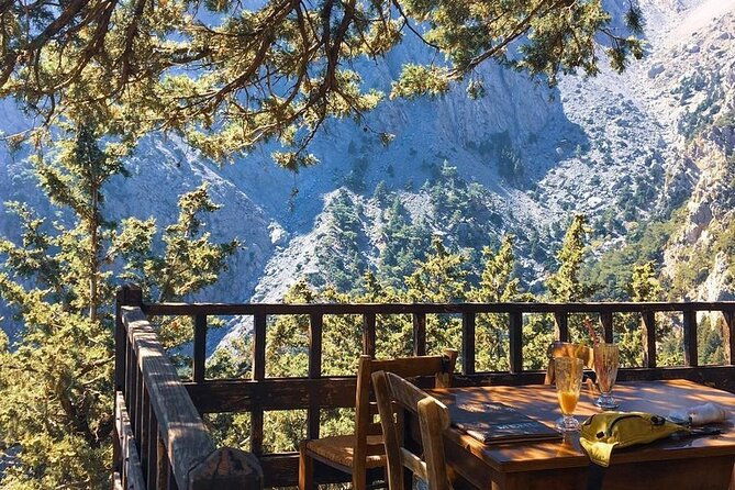 for-the-wild-ones-white-mountains-samaria-gorge-sightseeing
