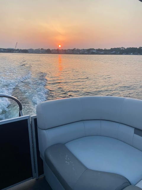 fort-walton-sunset-dolphin-cruise-on-the-emerald-coast