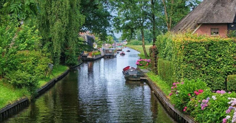 from-amsterdam-zaanse-schans-and-giethoorn-countryside-trip