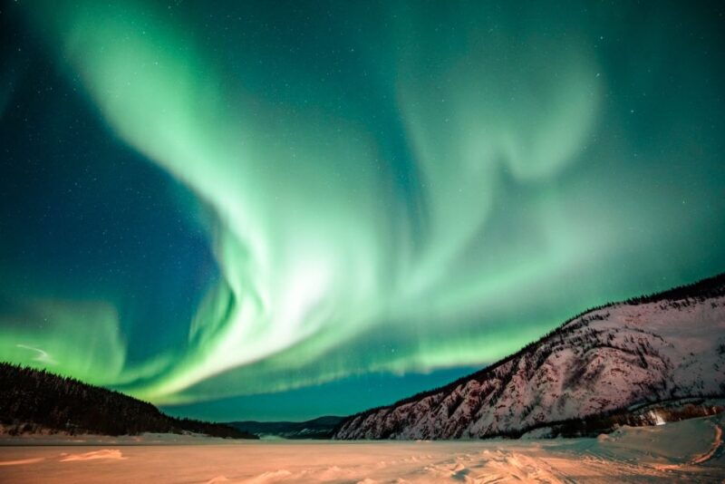 from-fairbanks-arctic-circle-northern-lights-full-day-trip