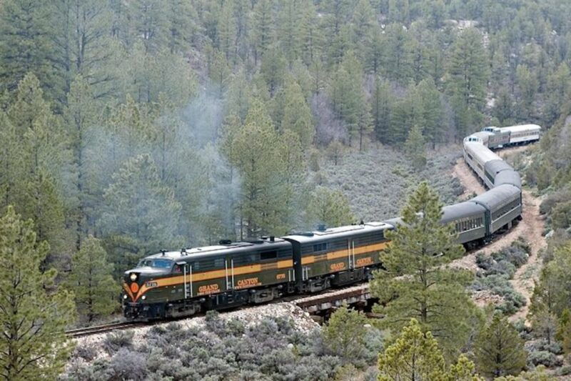 from-flagstaff-grand-canyon-railroad-full-day-guided-tour