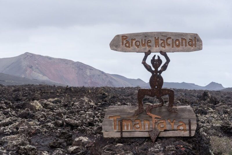 from-fuerteventura-lanzarote-volcano-and-wine-region-tour