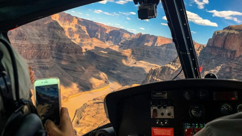 from-las-vegas-grand-canyon-west-rim-helicopter-tour