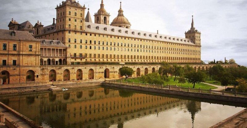 from-madrid-el-escorial-valley-of-the-fallen-city-tour