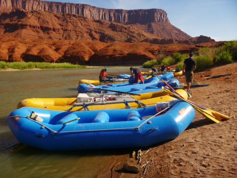 from-moab-canyonlands-4x4-drive-and-colorado-river-rafting