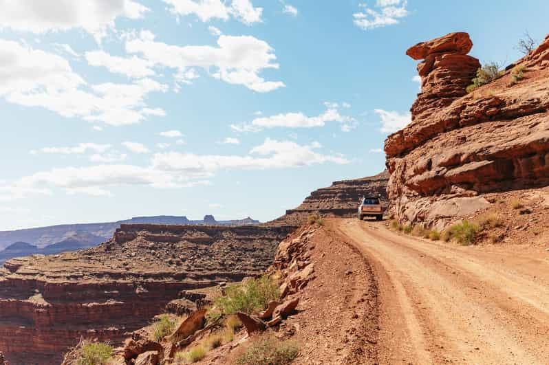 from-moab-sky-district-canyonlands-national-park-4x4-tour
