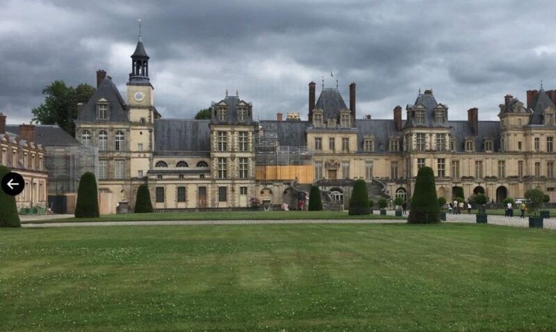 from-paris-the-grand-christmas-vaux-le-vicomte-fontainebleau