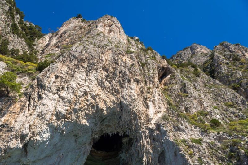 from-pompeii-castellammare-vico-equense-capri-day-cruise