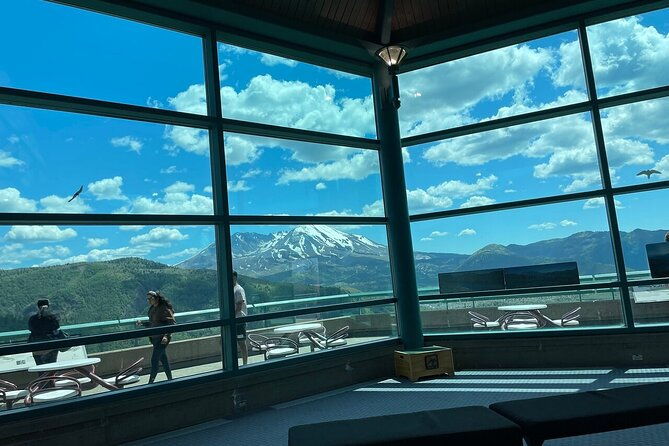 from-portland-to-mt-saint-helen-tour-in-a-small-group