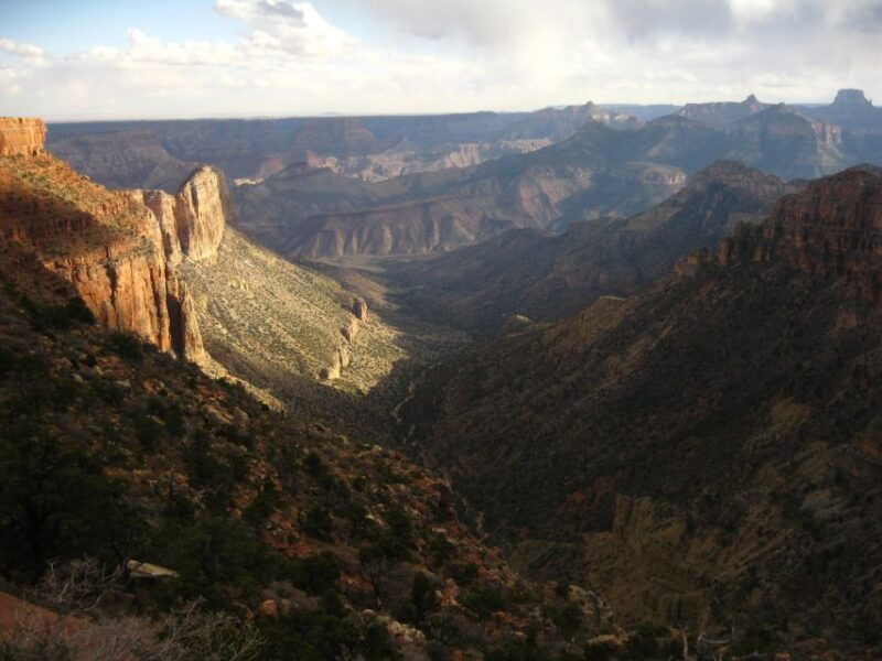 from-sedona-or-flagstaff-ruins-volcanoes-small-group-tour