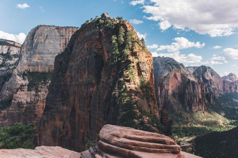 from-springdale-greater-zion-scenic-hiking-tour