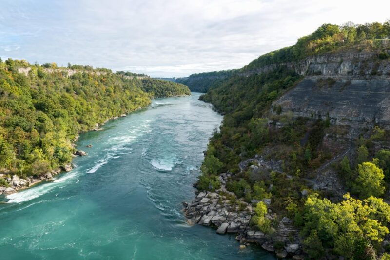from-toronto-niagara-falls-bus-tour-with-boat-cruise