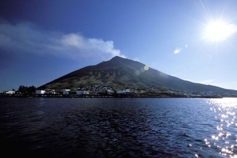 from-tropea-panarea-island-and-stromboli-volcano-by-night