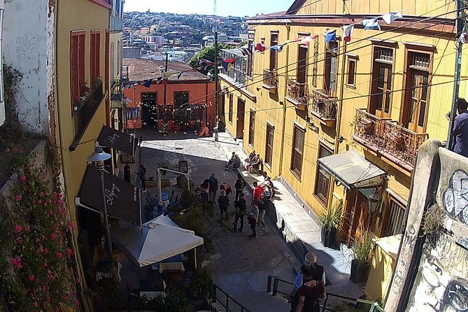 from-valparaiso-port-to-santiago-airport-hotel-visit-valparaiso