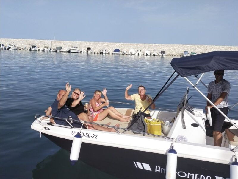 fuengirola-dolphin-watching-tour-with-snacks-and-drinks