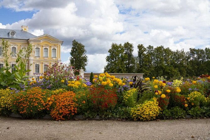 full-day-private-trip-hill-of-crosses-rundale-and-bauska-castle