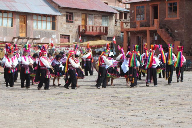 full-day-uros-and-taquile-island-tour-from-puno