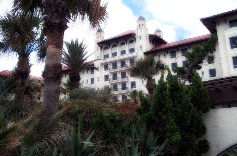 galveston-haunted-pub-crawl-walking-tour