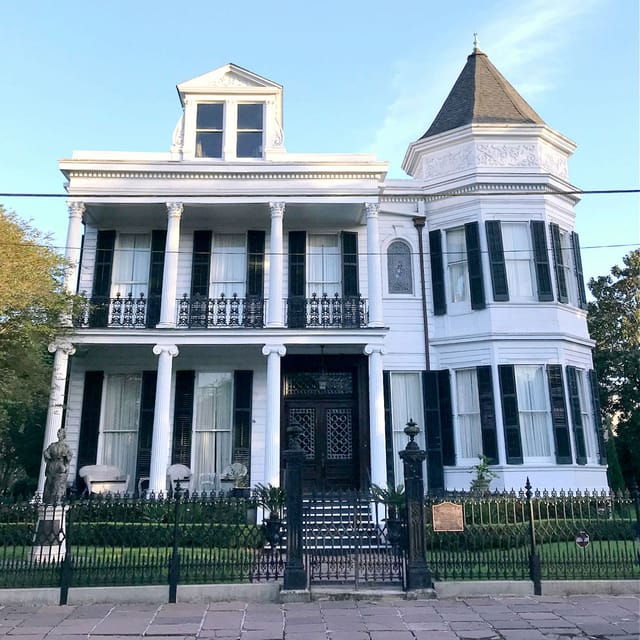 garden-district-walking-tour-2