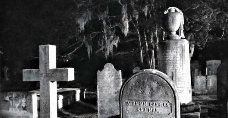 ghost-tour-charleston-dark-history-ghost-tour-with-adam