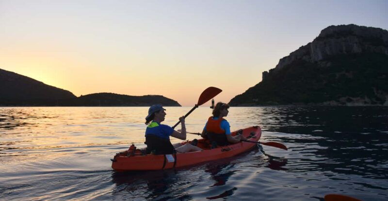 golfo-aranci-sunrise-dolphin-kayak-tour-with-breakfast