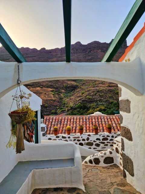 gran-canaria-historical-house-with-mango-plantation
