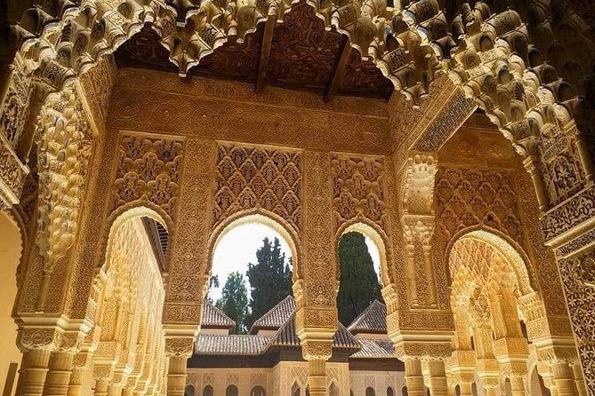 granada-alhambra-guided-tour-with-nasrid-palace