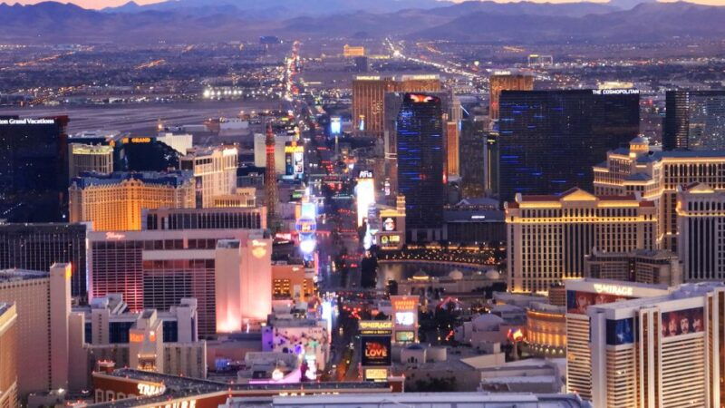 grand-canyon-helicopter-landing-tour-with-vegas-strip