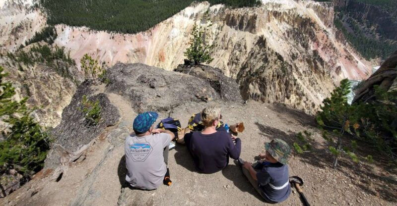 grand-canyon-of-the-yellowstone-loop-hike-with-lunch