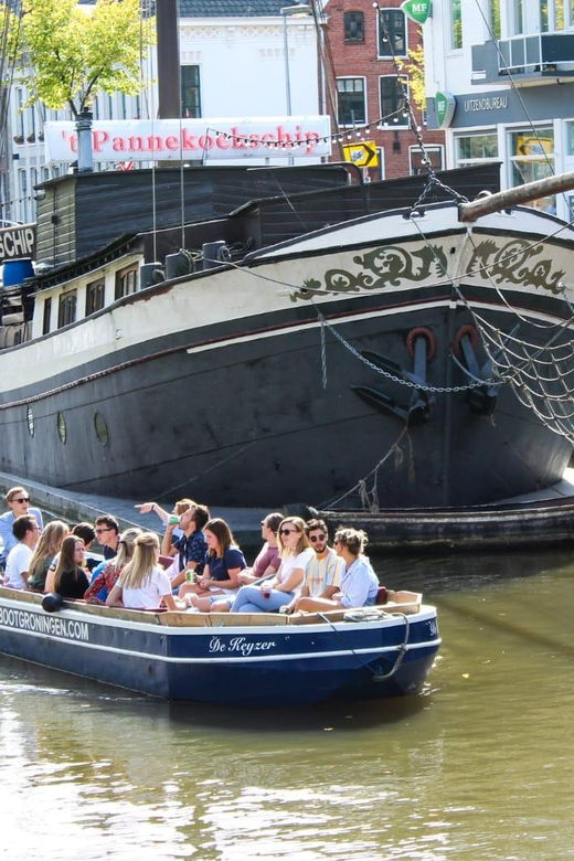 groningen-private-city-cruise-with-open-bar