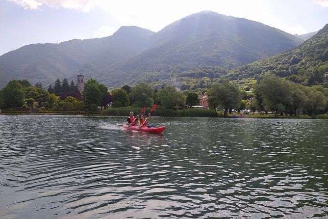 guided-kayak-trip-to-discover-endine-lake