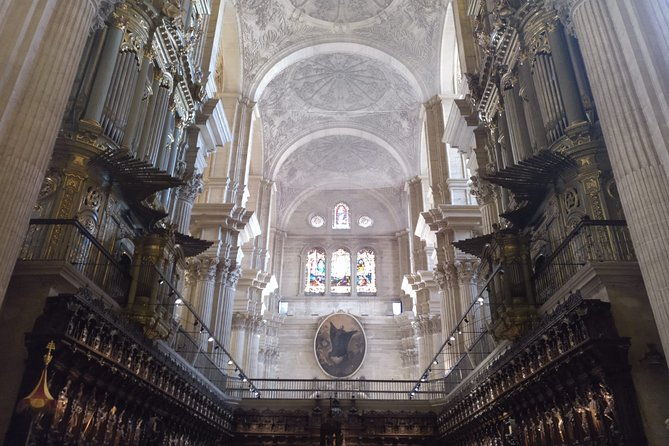 guided-visit-to-the-cathedral-of-malaga-and-its-surroundings