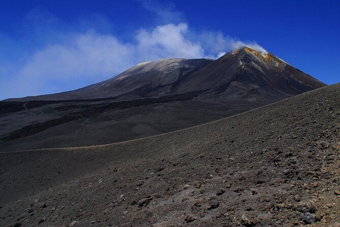 half-day-guided-tour-in-mount-etna-3000-meters