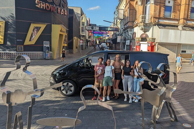 hamburg-for-explorers-city-tour-in-a-first-class-van