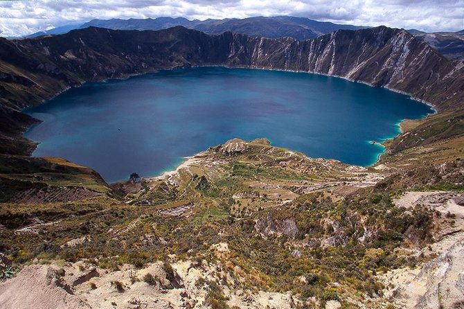 hiking-day-trip-to-quilotoa-lagoon-from-quito