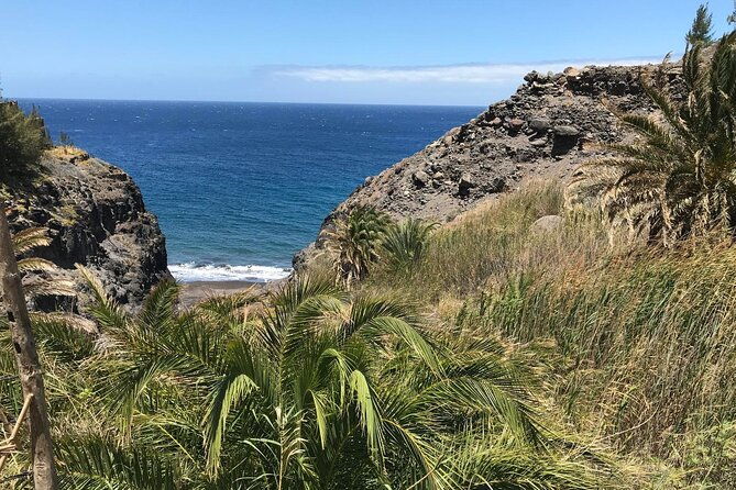 hiking-route-to-guguy-or-guigui-beach