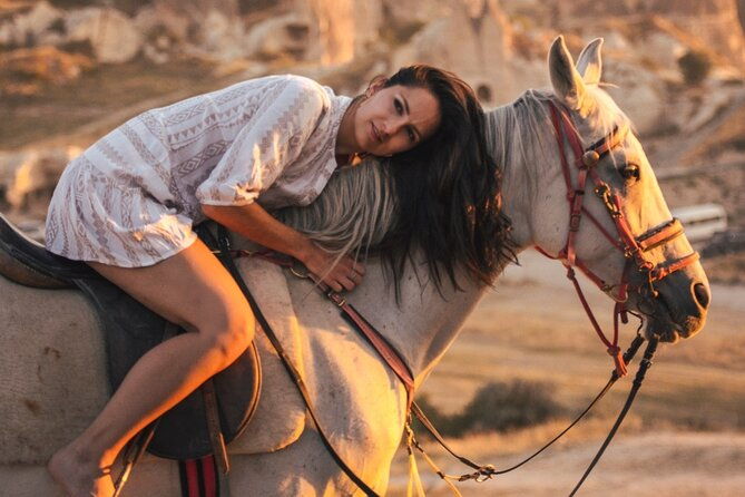 horse-riding-in-cappadocia-through-fairy-chimeys