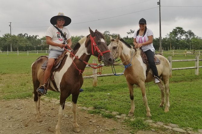 horseback-riding-and-shuar-community-near-guayaquil-private-trip