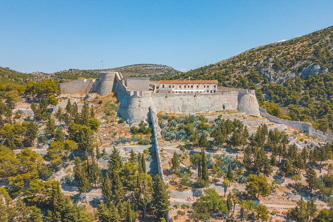 hvar-and-red-rocks-private-boat-tour-from-split-or-trogir