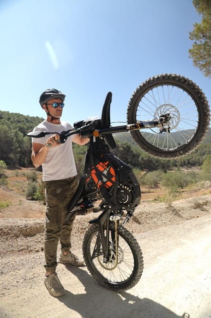 ibiza-tour-with-electric-cross-motorcycle-surron