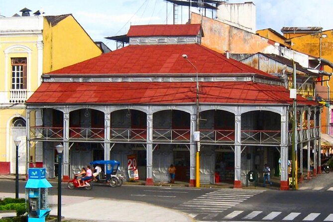 iquitos-airport-transfer-in-tuk-tuk