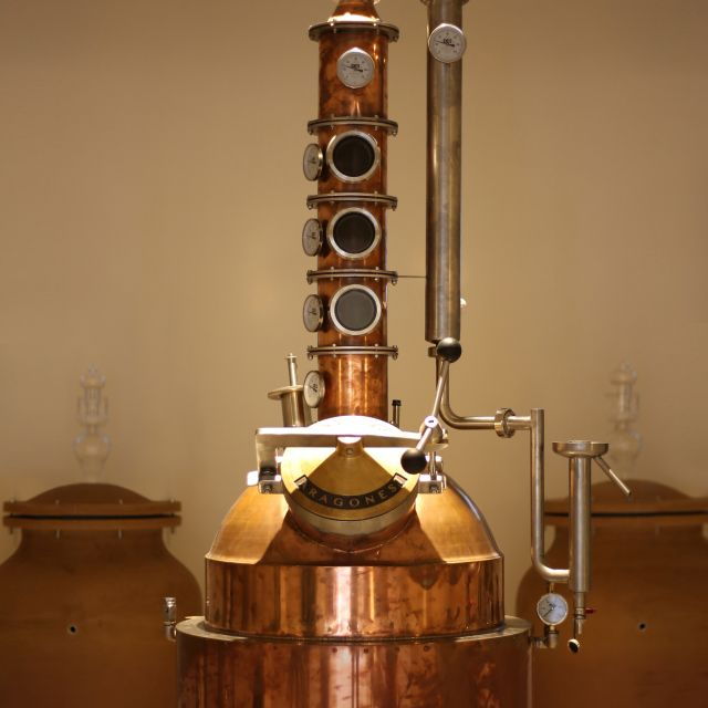 ischia-private-distillery-tour-and-tasting-with-the-artisan