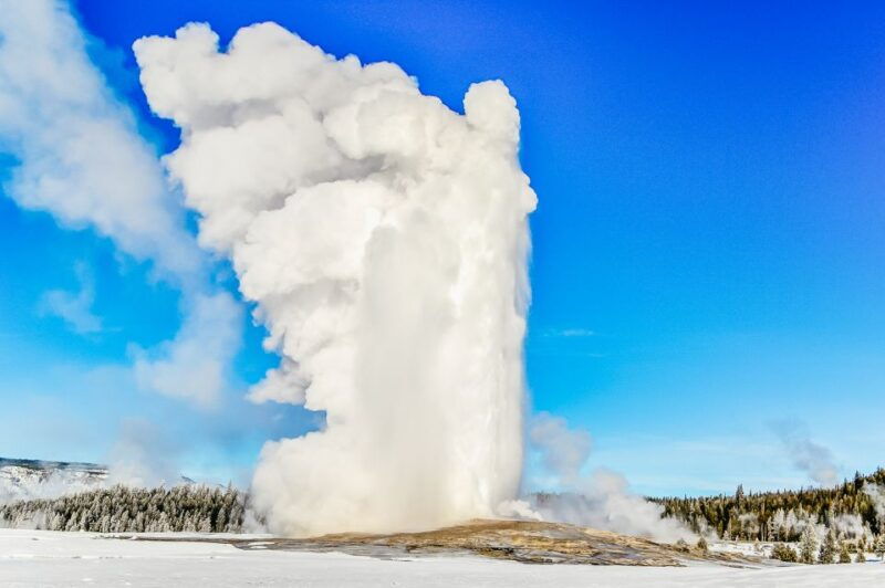 jackson-2-day-yellowstone-national-park-tour-with-lunches
