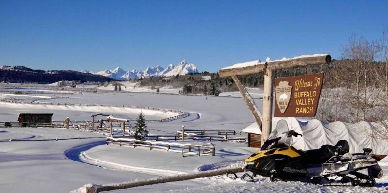 jackson-hole-bridger-teton-guided-snowmobile-tour