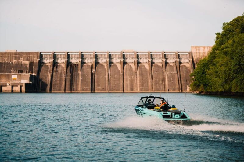 jet-boat-adventure-in-the-smokies-dam-tour