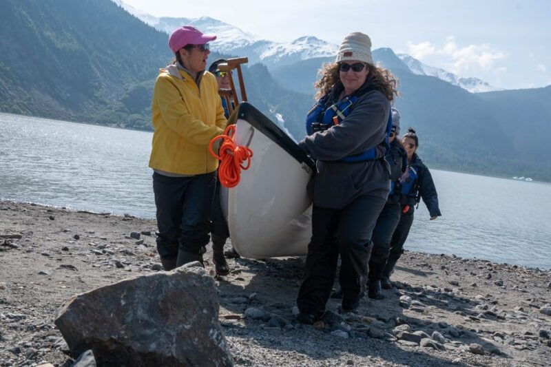 juneau-mendenhall-glacier-canoe-paddle-and-hike