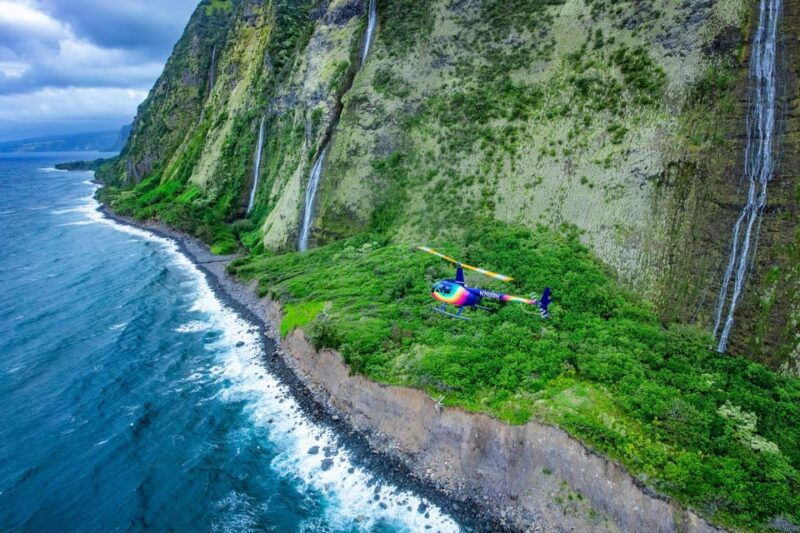 kailua-kona-kohala-volcanoes-and-waterfall-helicopter-tour