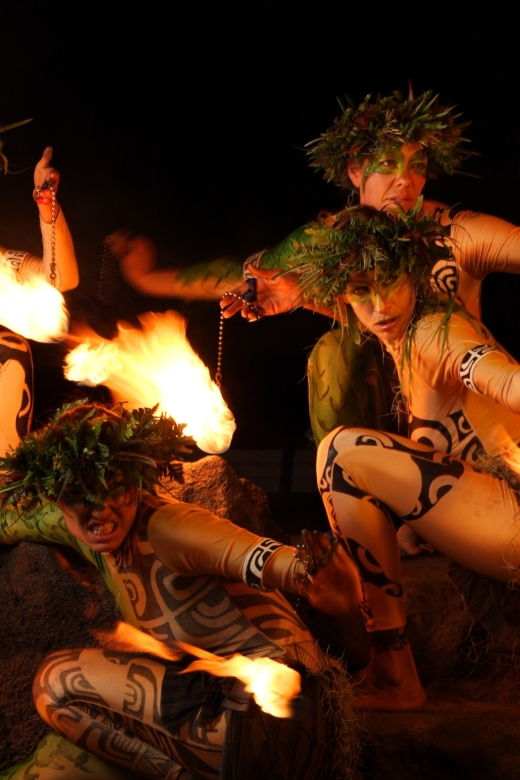 kauai-vip-4-course-manor-house-dinner-luau-kalamaku-show