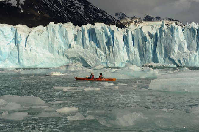 kayak-experience-to-the-perito-moreno-glacier-from-el-calafate
