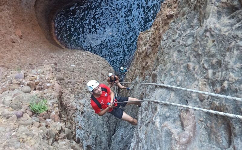 la-ciotat-3-hour-trou-souffleur-rock-climbing-adventure